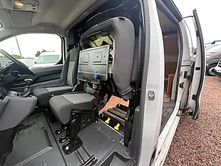 Used 2022 Citroen Dispatch Enterprise Pro M Icy White - Solid - Interior and Exterior details 9