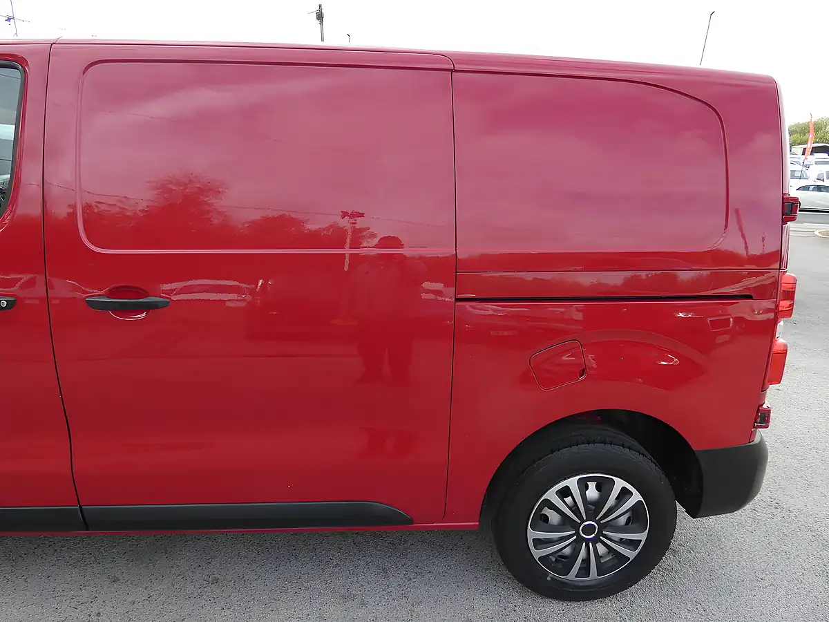 Used 2022 Citroen Dispatch Enterprise Pro M Passion Red - Special - Interior and Exterior details 13