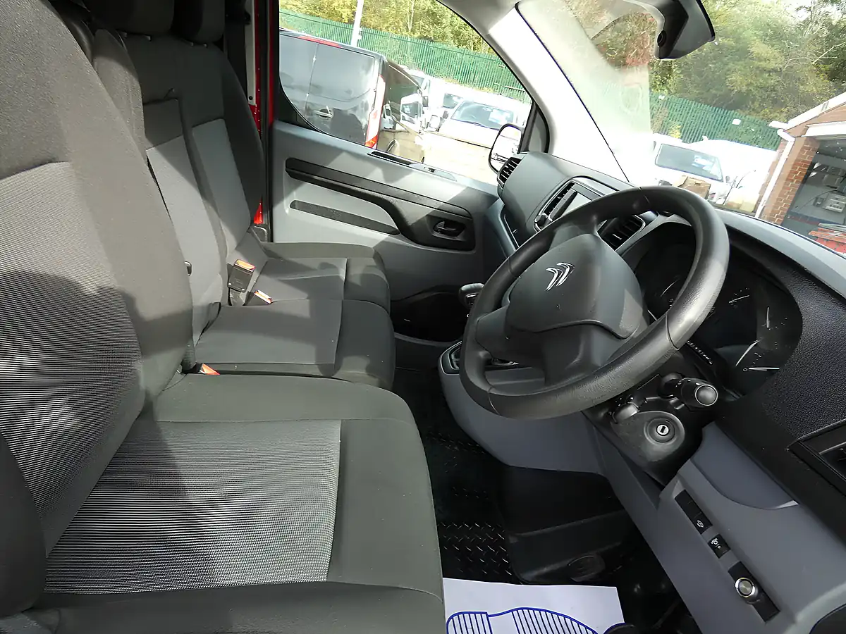 Used 2022 Citroen Dispatch Enterprise Pro M Passion Red - Special - Interior and Exterior details 2