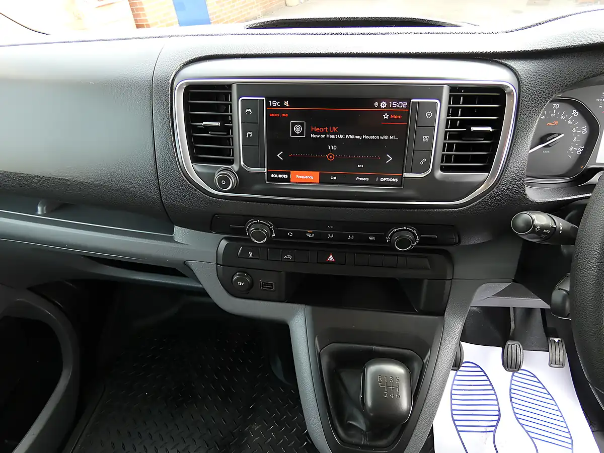 Used 2022 Citroen Dispatch Enterprise Pro M Passion Red - Special - Interior and Exterior details 8