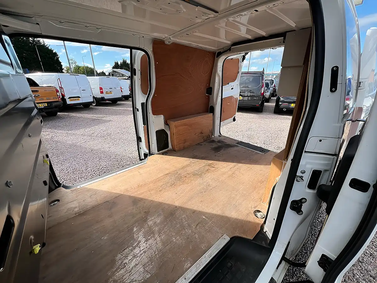 Used 2022 Citroen Dispatch Enterprise Pro M Polar White - Interior and Exterior details 13