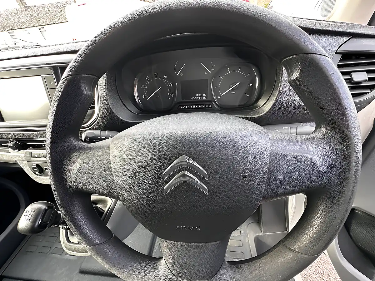 Used 2022 Citroen Dispatch Enterprise Pro M White - Interior and Exterior details 14