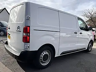 Used 2022 Citroen Dispatch Enterprise Pro M White - Interior and Exterior details 8