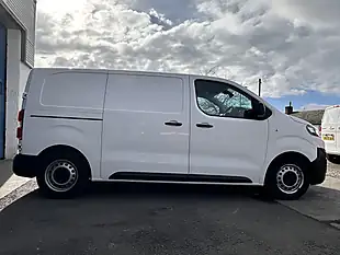 Used 2022 Citroen Dispatch Enterprise Pro M White - Interior and Exterior details 9