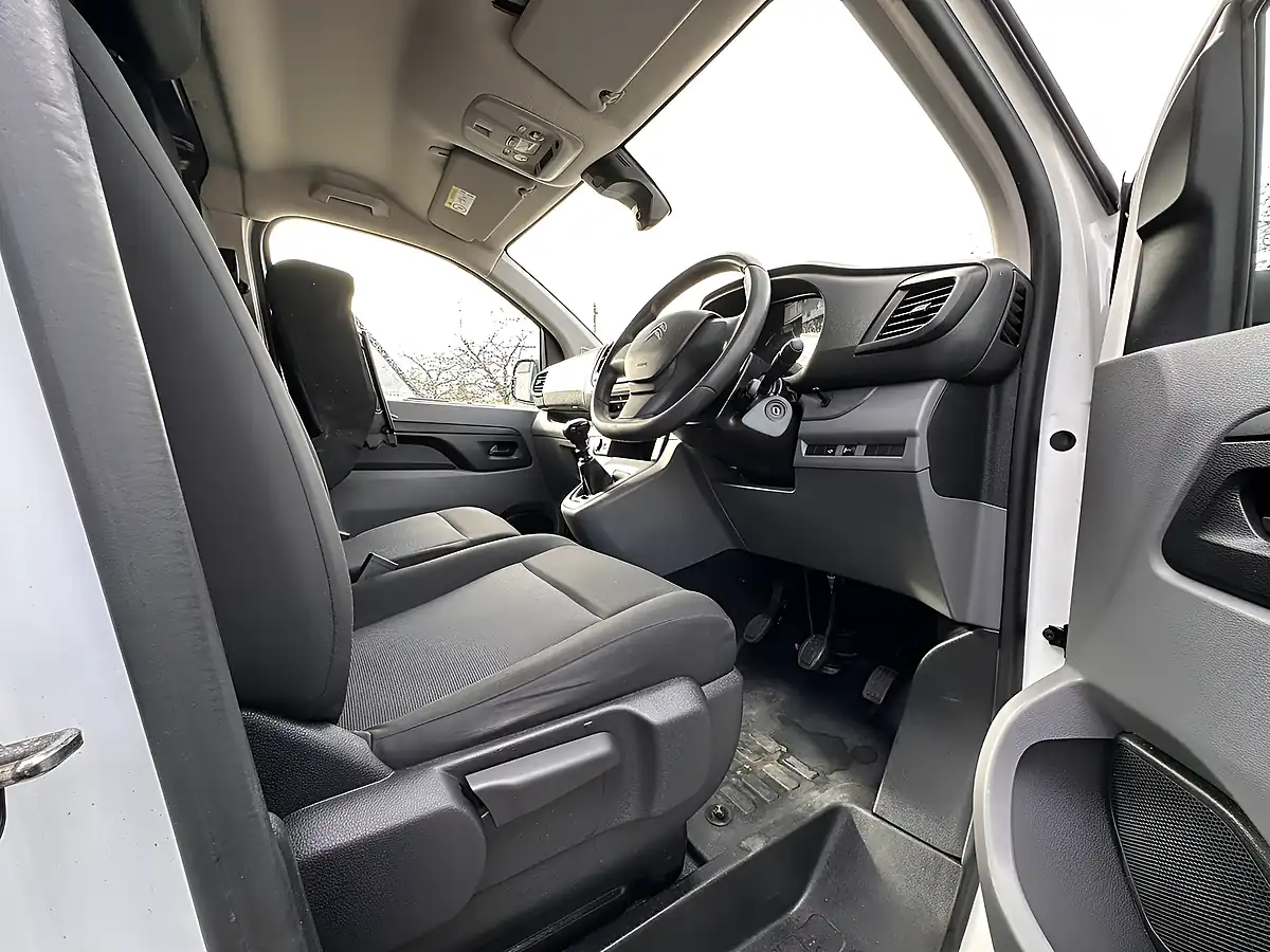 Used 2022 Citroen Dispatch Enterprise Pro M White - Interior and Exterior details 13
