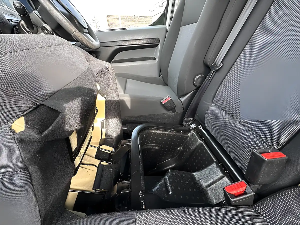 Used 2022 Citroen Dispatch Enterprise Pro M White - Interior and Exterior details 18