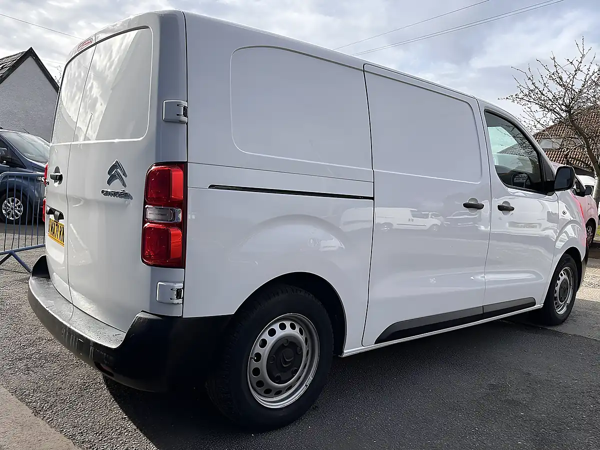 Used 2022 Citroen Dispatch Enterprise Pro M White - Interior and Exterior details 8