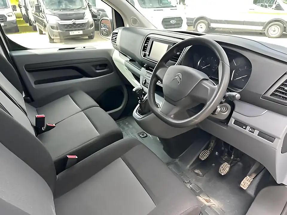 Used 2022 Citroen Dispatch Enterprise Pro M White - Interior and Exterior details 2