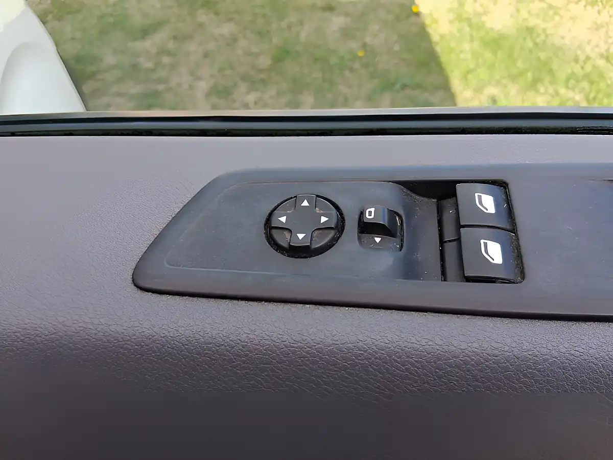 Used 2022 Citroen Dispatch Enterprise Pro M White - Interior and Exterior details 17