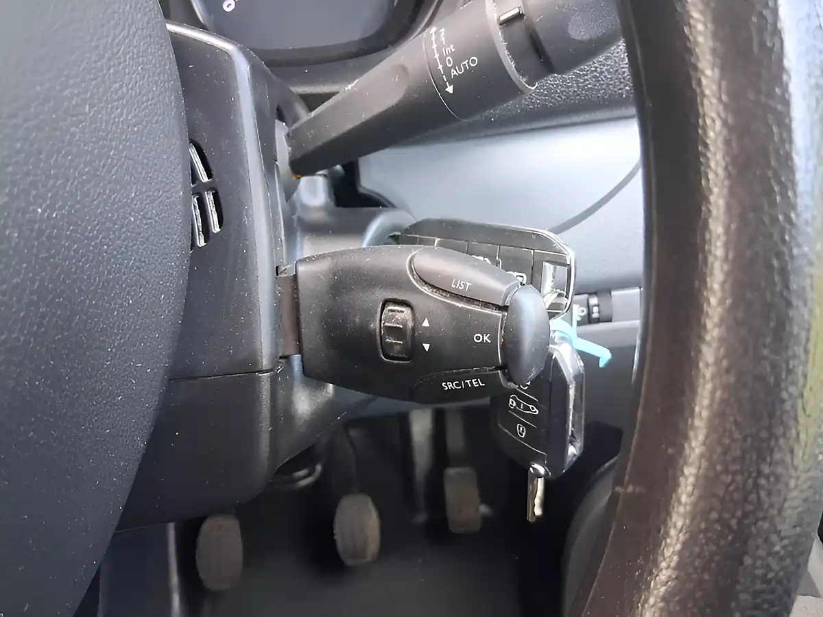 Used 2022 Citroen Dispatch Enterprise Pro M White - Interior and Exterior details 19