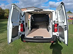 Used 2022 Citroen Dispatch Enterprise Pro M White - Interior and Exterior details 9