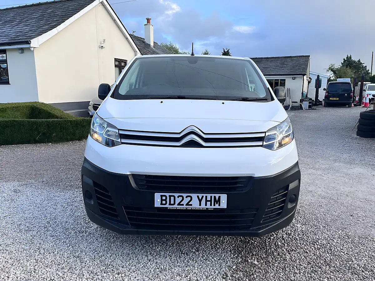 Used 2022 Citroen Dispatch Enterprise Pro M White - Interior and Exterior details 5