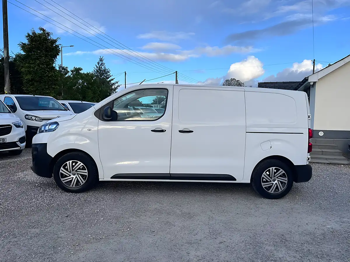 Used 2022 Citroen Dispatch Enterprise Pro M White - Interior and Exterior details 9