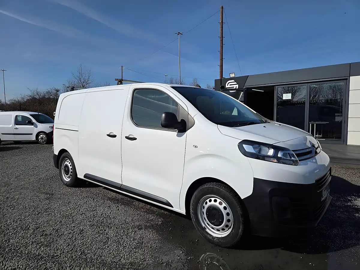 Used 2022 Citroen Dispatch Enterprise Pro M White - Front View