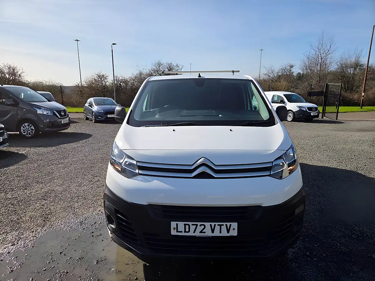 Used 2022 Citroen Dispatch Enterprise Pro M White - Interior and Exterior details 17