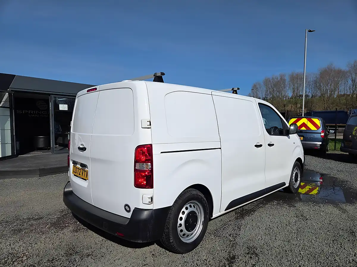 Used 2022 Citroen Dispatch Enterprise Pro M White - Interior and Exterior details 7