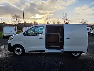 Used 2022 Citroen Dispatch Enterprise Pro M White - Interior and Exterior details 12