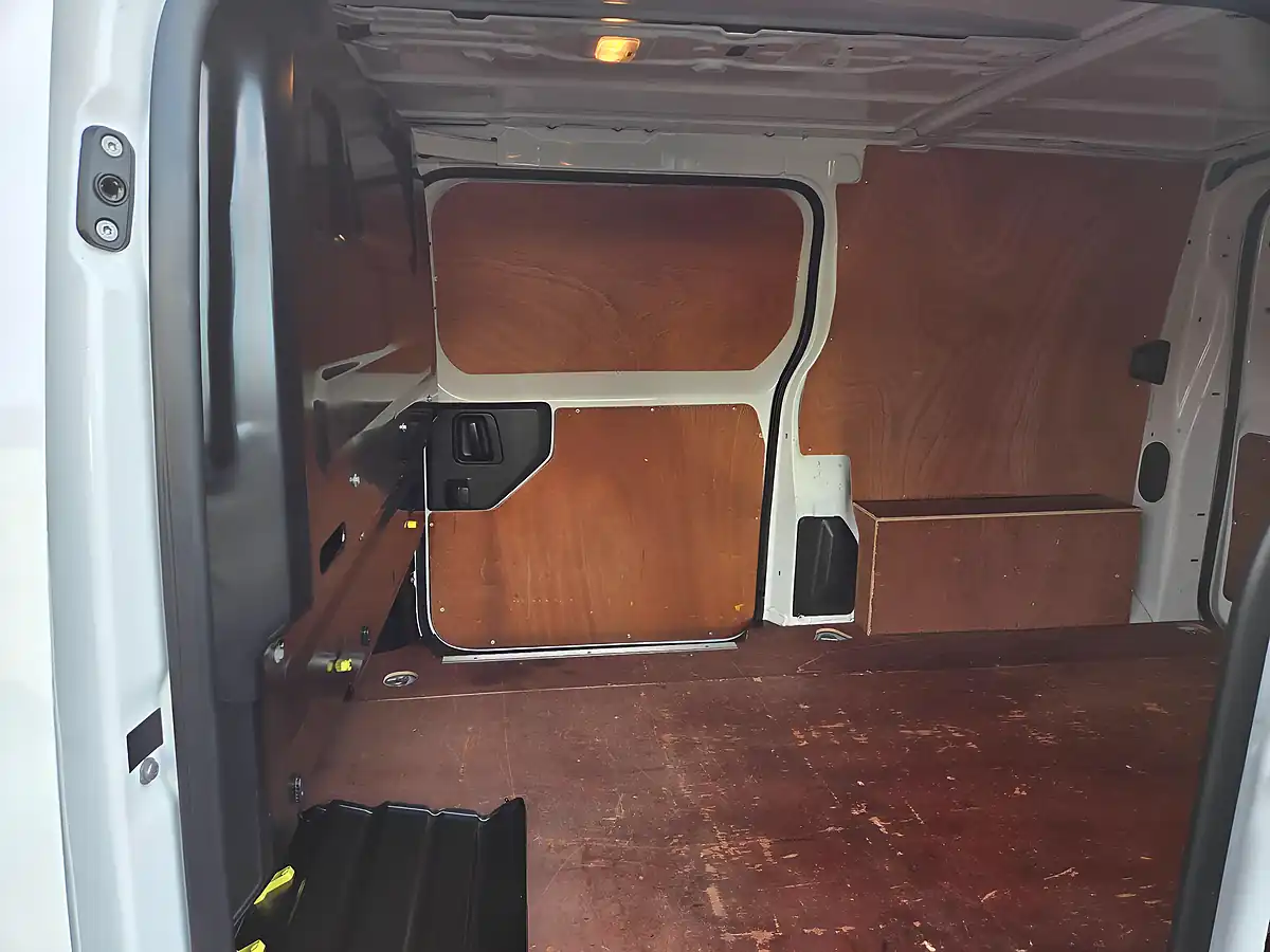 Used 2022 Citroen Dispatch Enterprise Pro M White - Interior and Exterior details 13