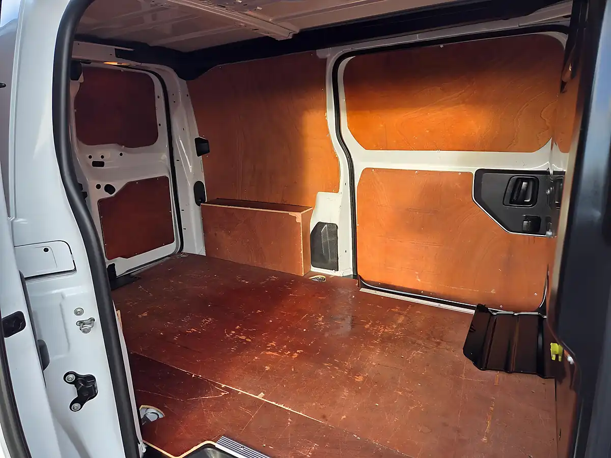 Used 2022 Citroen Dispatch Enterprise Pro M White - Interior and Exterior details 5