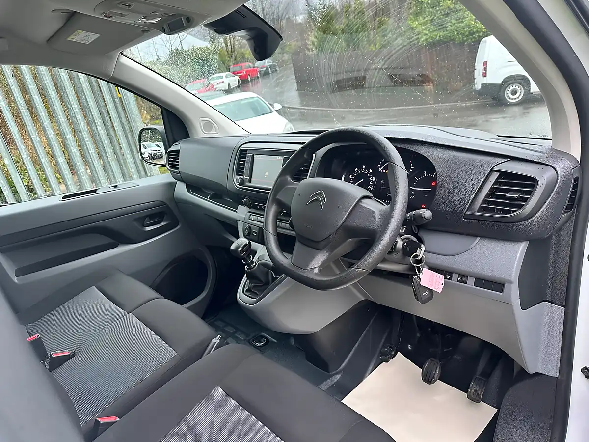 Used 2022 Citroen Dispatch Enterprise Pro White - Interior and Exterior details 11
