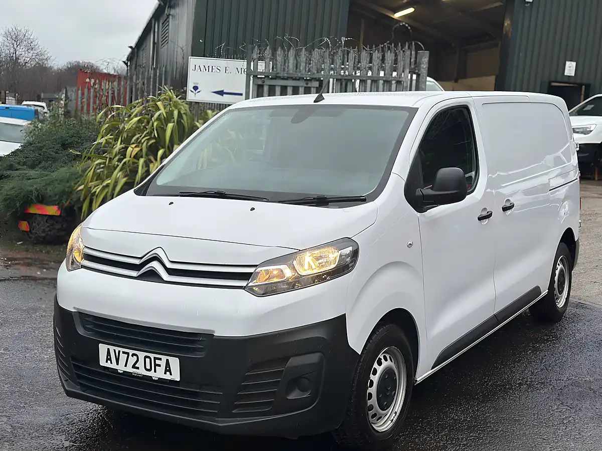 Used 2022 Citroen Dispatch Enterprise Pro White - Interior and Exterior details 16
