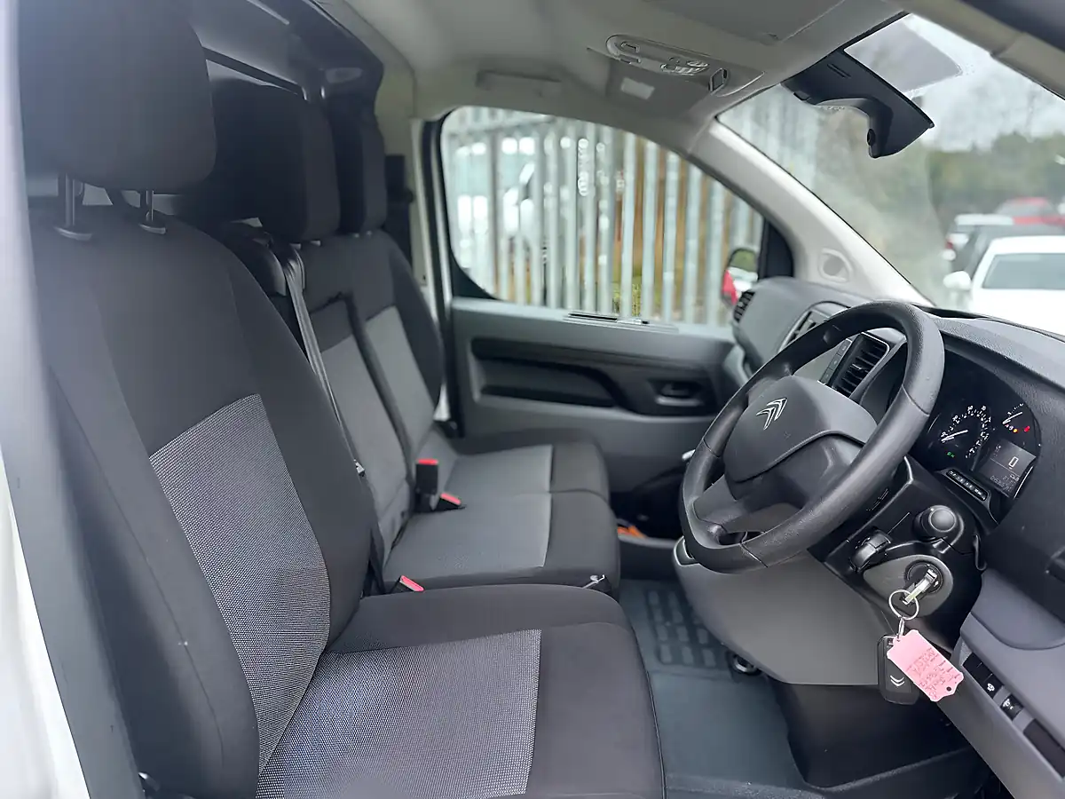 Used 2022 Citroen Dispatch Enterprise Pro White - Interior and Exterior details 9