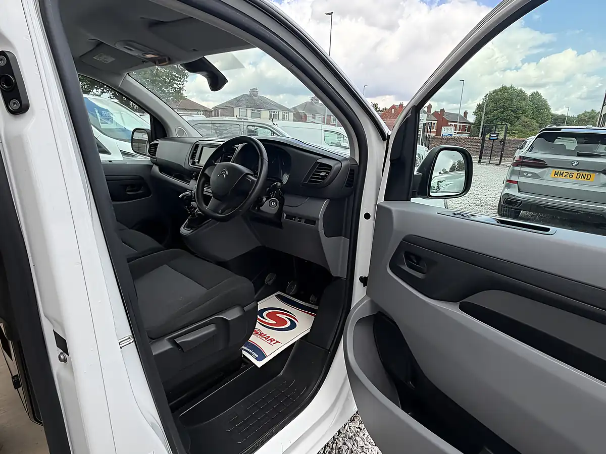 Used 2022 Citroen Dispatch Enterprise Pro White - Interior and Exterior details 12