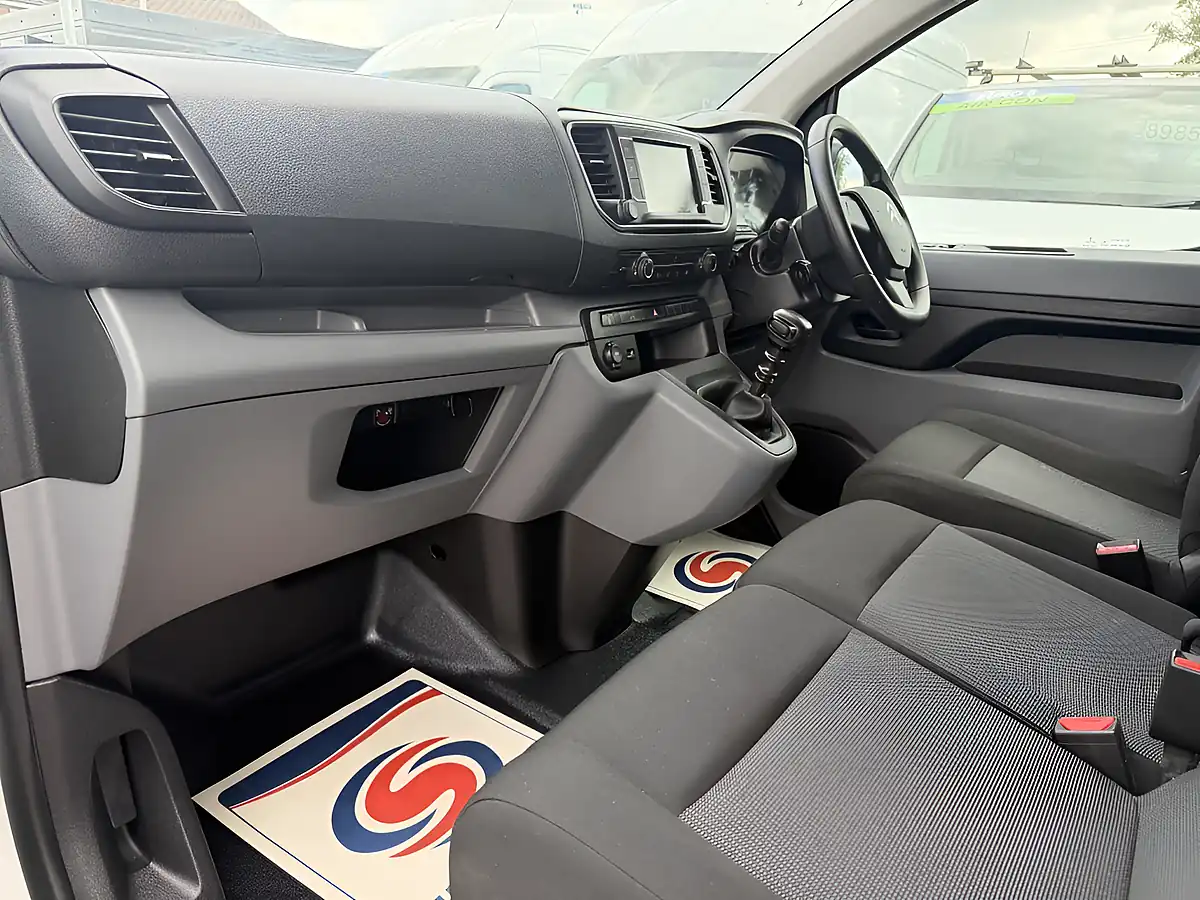 Used 2022 Citroen Dispatch Enterprise Pro White - Interior and Exterior details 16