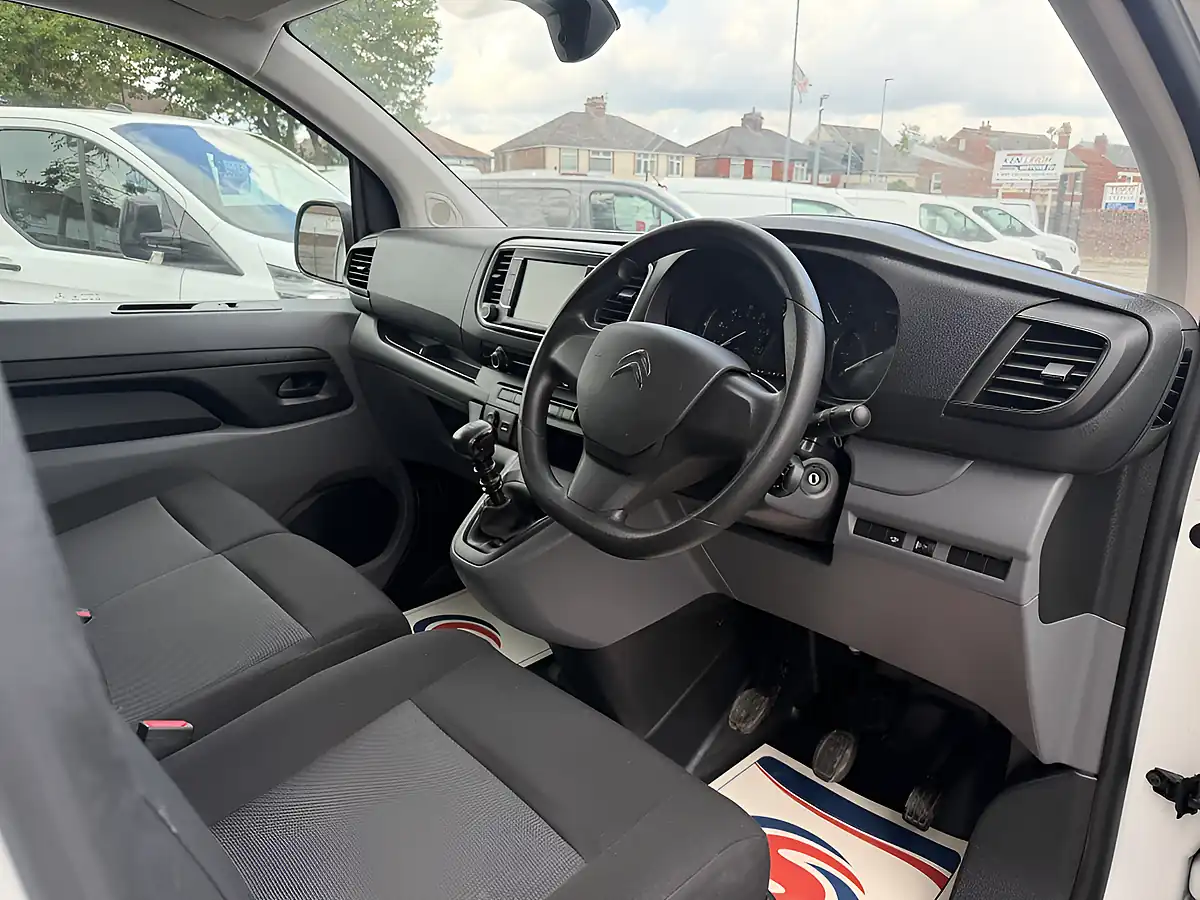Used 2022 Citroen Dispatch Enterprise Pro White - Interior and Exterior details 3