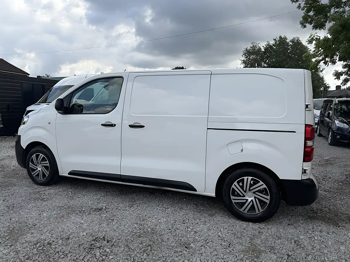 Used 2022 Citroen Dispatch Enterprise Pro White - Interior and Exterior details 7