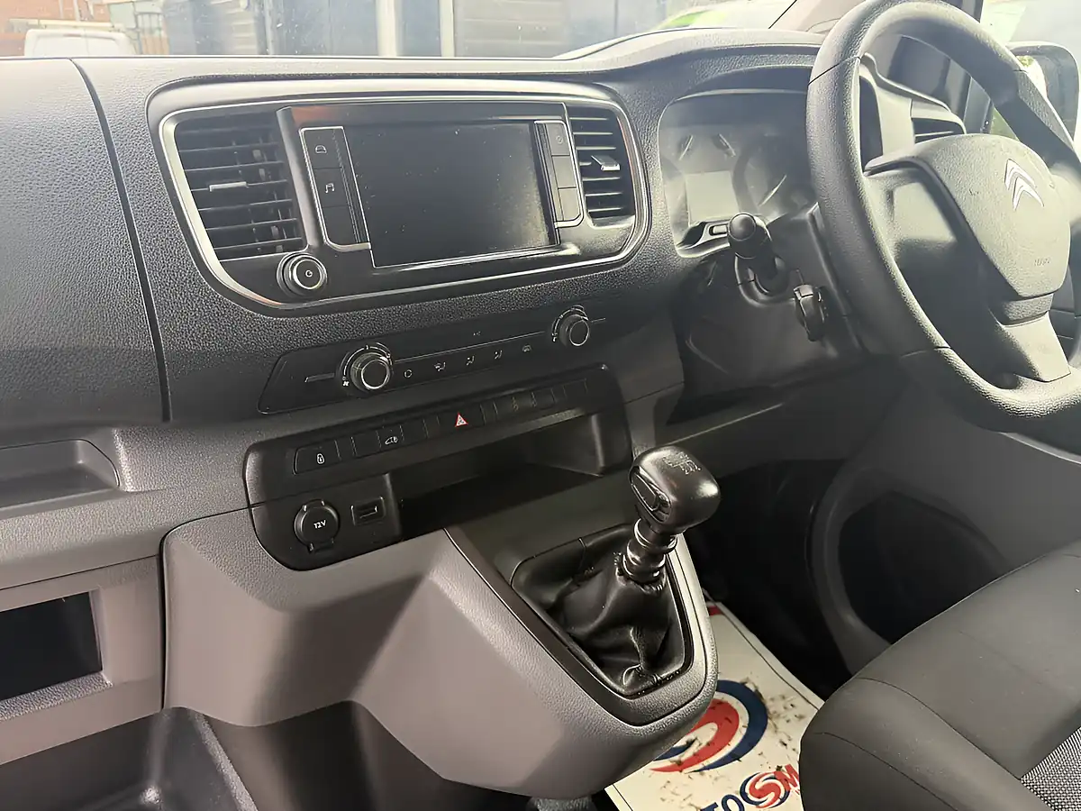 Used 2022 Citroen Dispatch Enterprise Pro White - Interior and Exterior details 16