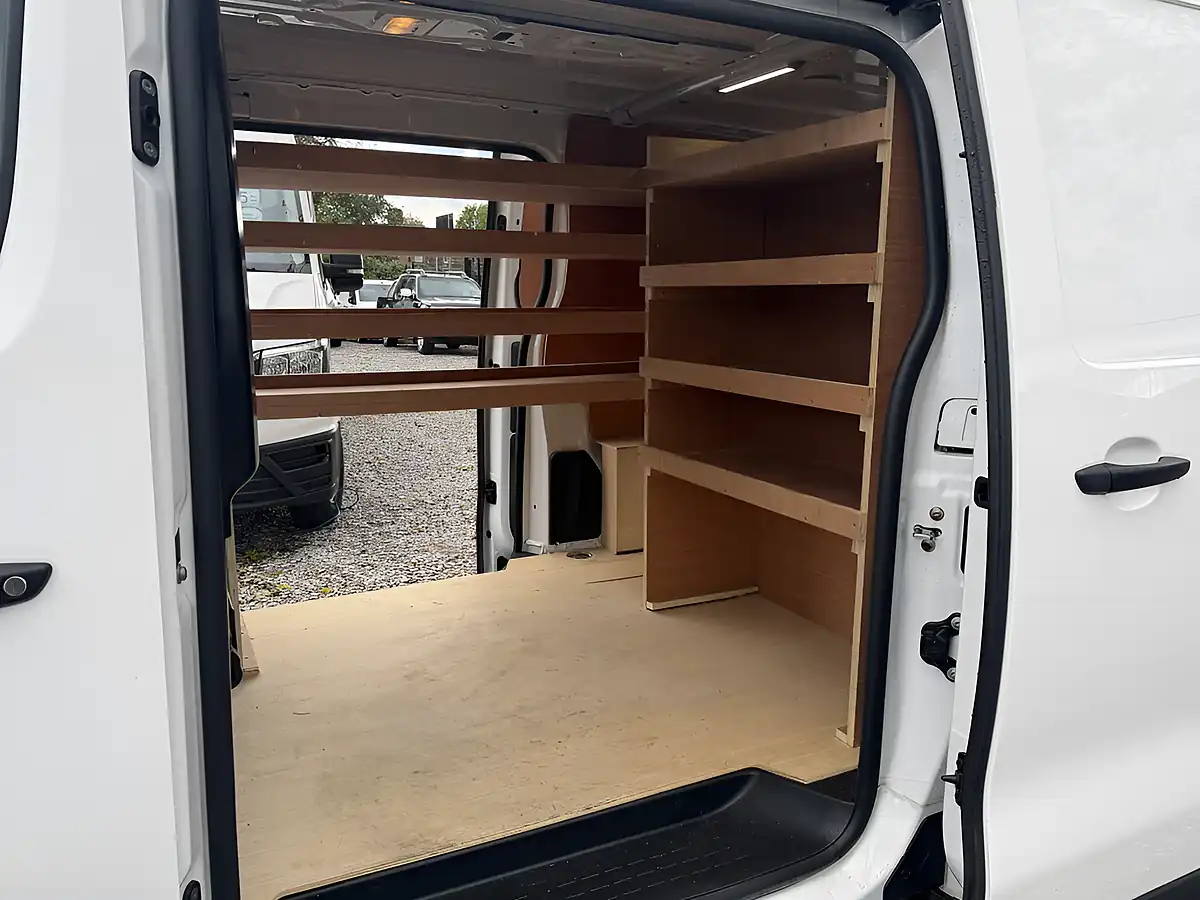 Used 2022 Citroen Dispatch Enterprise Pro White - Interior and Exterior details 18