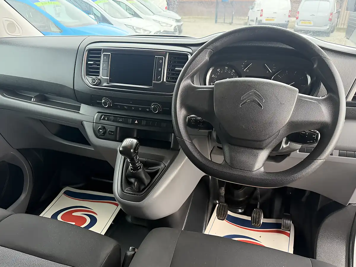 Used 2022 Citroen Dispatch Enterprise Pro White - Interior and Exterior details 3