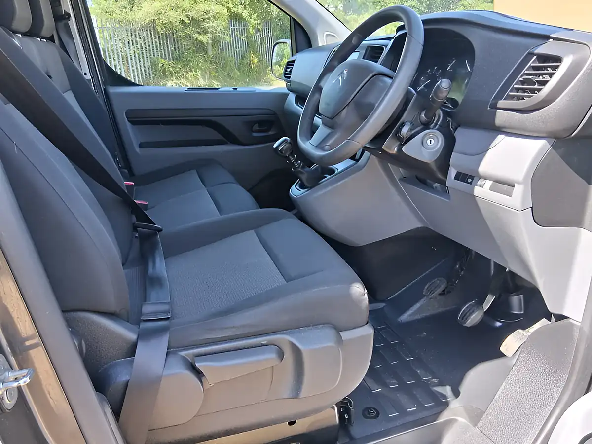 Used 2022 Citroen Dispatch Enterprise Pro Xl Grey - Interior and Exterior details 11