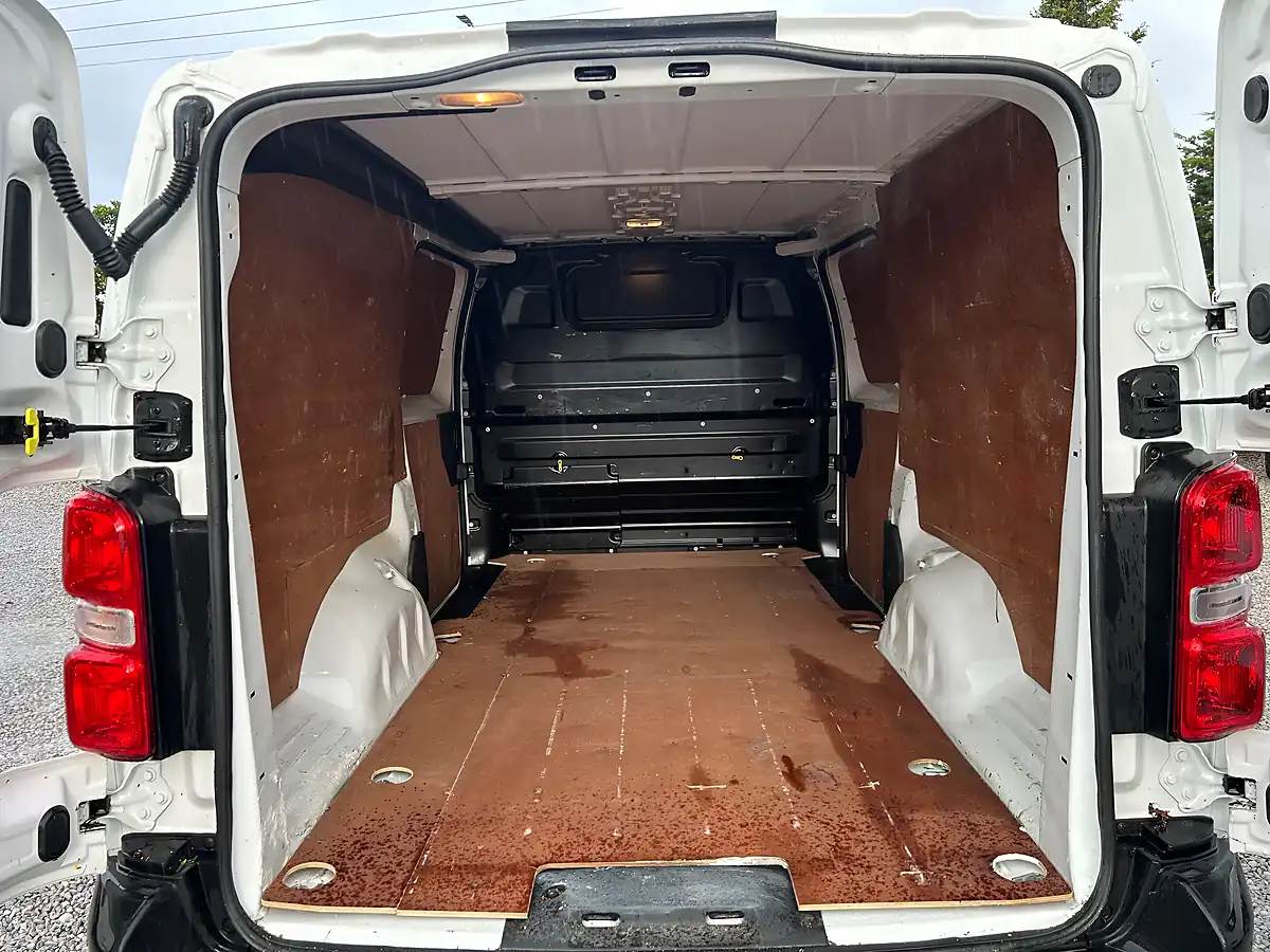 Used 2022 Citroen Dispatch Enterprise Pro Xl White - Interior and Exterior details 20
