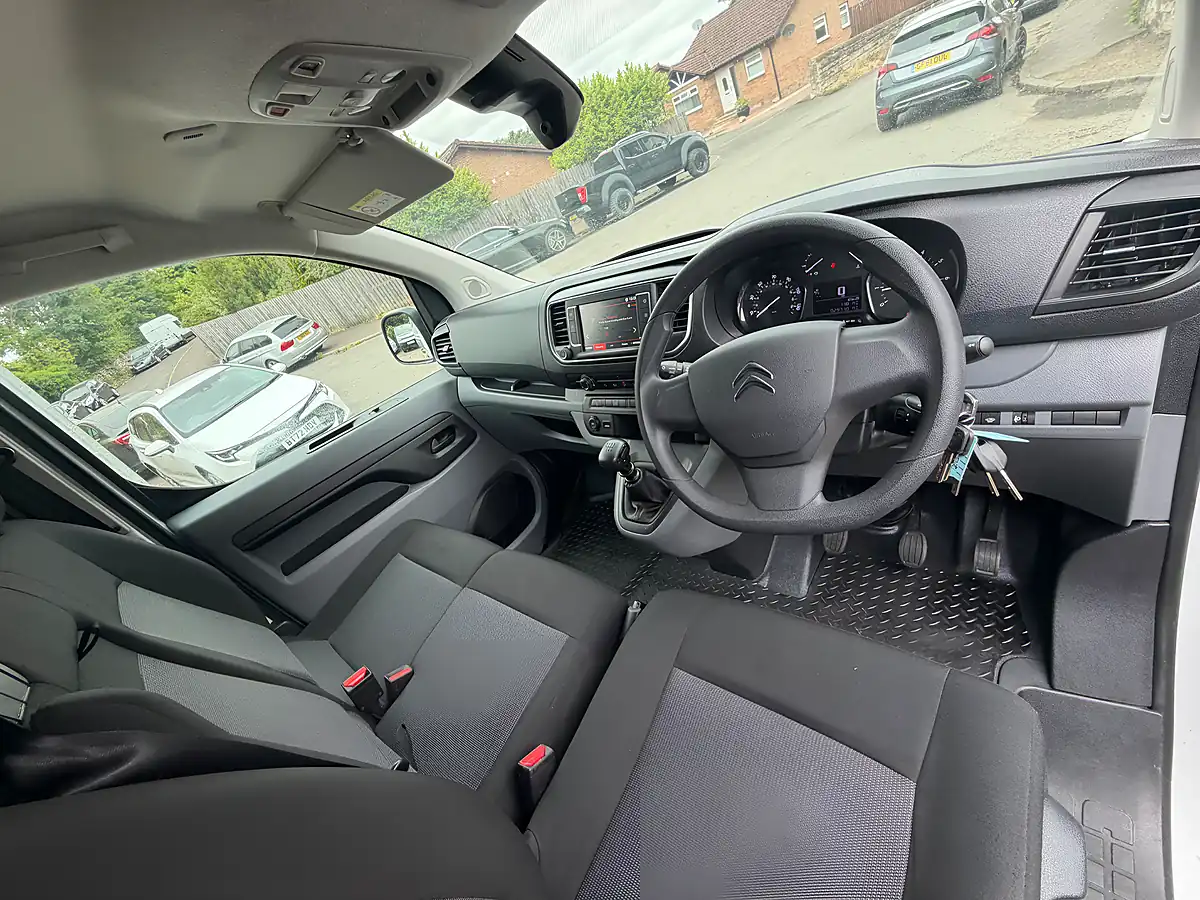 Used 2022 Citroen Dispatch Enterprise Pro Xs White - Interior and Exterior details 13