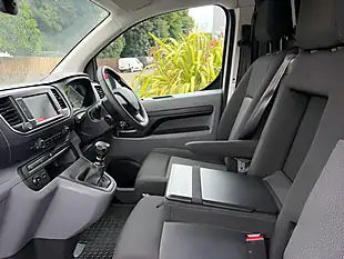 Used 2022 Citroen Dispatch Enterprise Pro Xs White - Interior and Exterior details 16