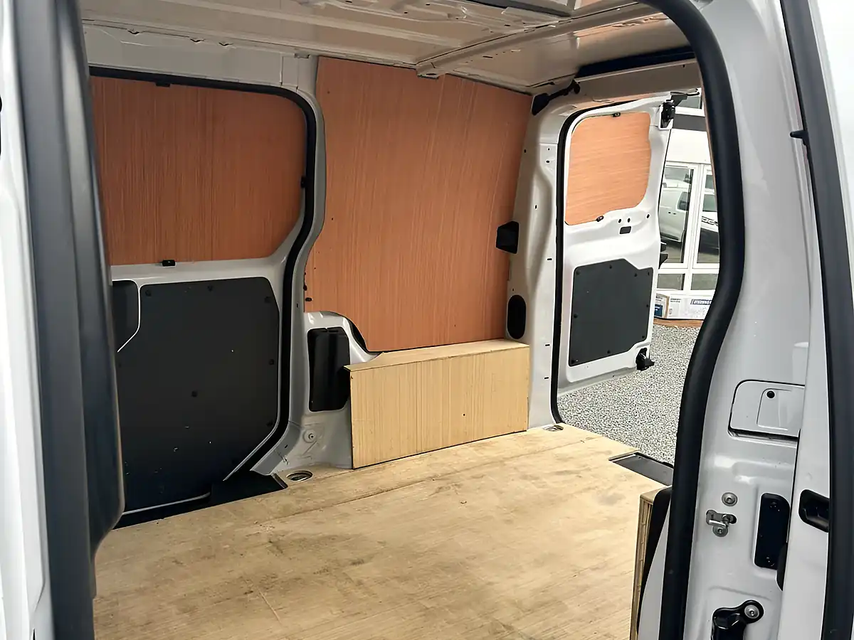 Used 2022 Citroen Dispatch Enterprise Pro Xs White - Interior and Exterior details 15