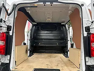 Used 2022 Citroen Dispatch Enterprise Pro Xs White - Interior and Exterior details 18