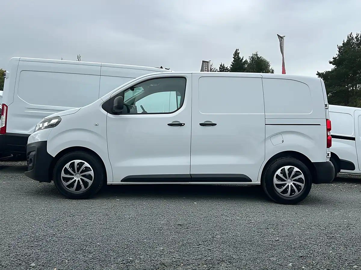 Used 2022 Citroen Dispatch Enterprise Pro Xs White - Interior and Exterior details 8