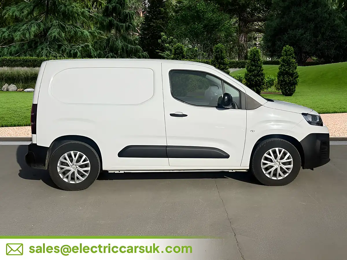 Used 2022 Citroen E-Berlingo Enterprise M Pro White - Interior and Exterior details 4