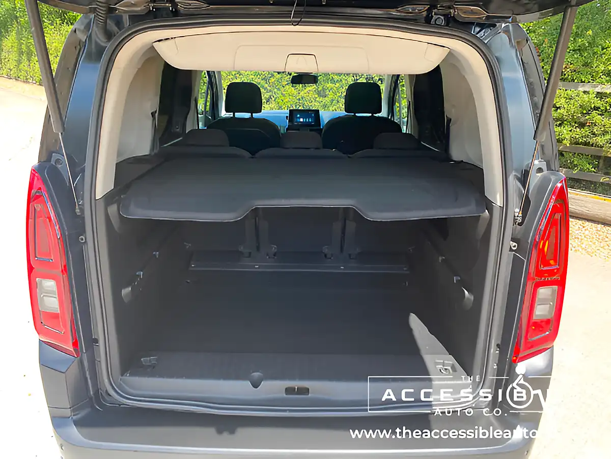 Used 2022 Citroen E-Berlingo Flair Xtr M Black - Interior and Exterior details 11