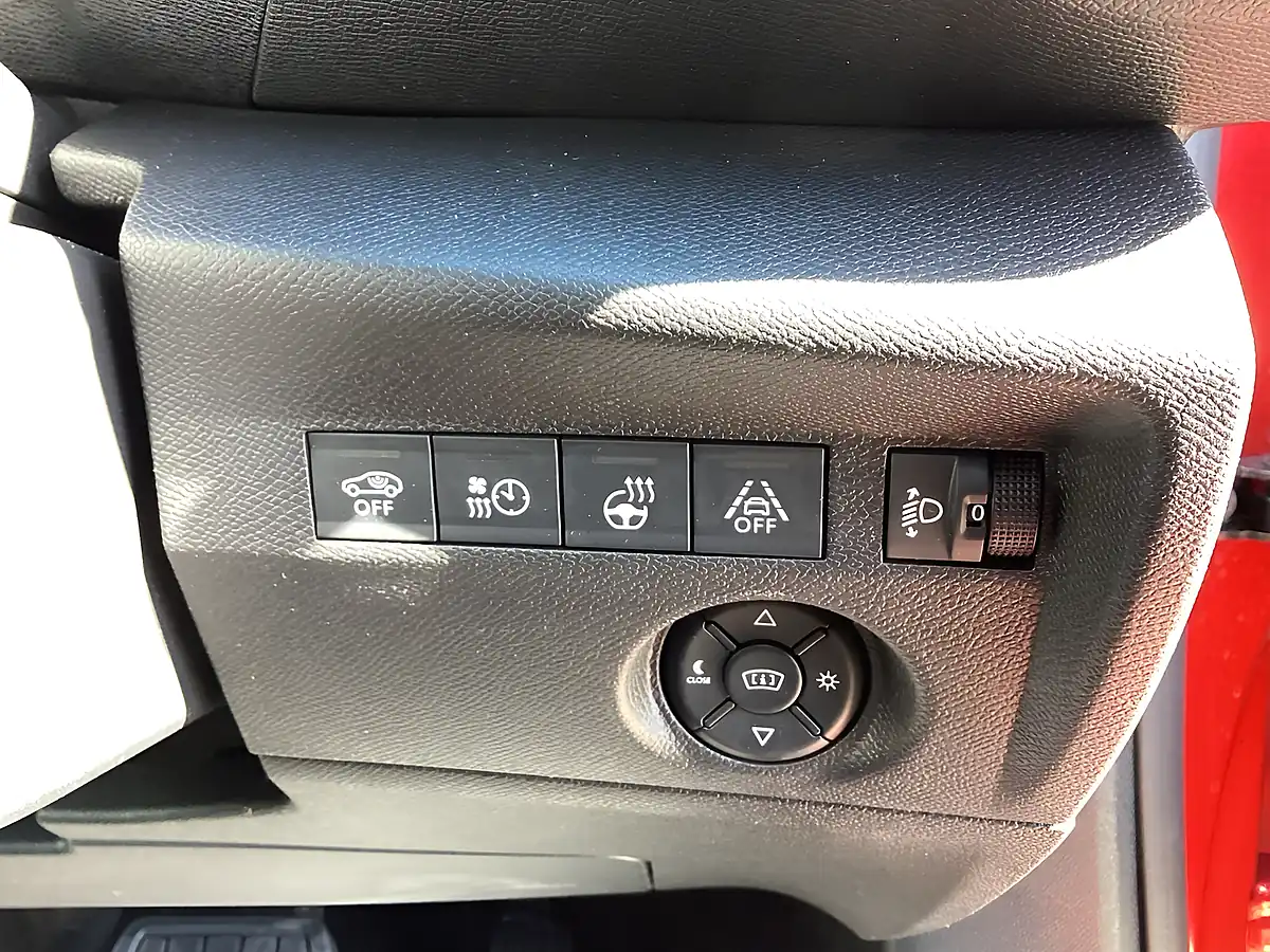 Used 2022 Citroen e-C4 Shine Plus Elixir Red Premium Metallic - Interior and Exterior details 15