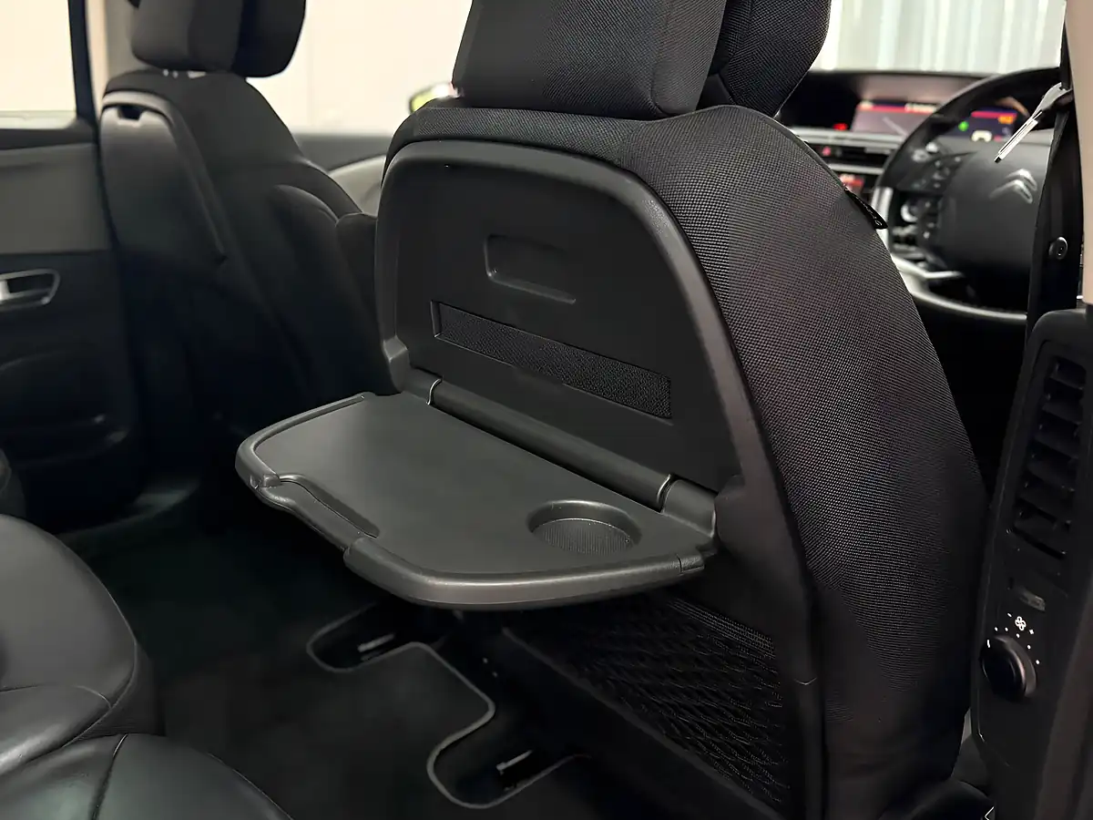 Used 2022 Citroen Grand C4 Spacetourer Shine Blue - Interior and Exterior details 13