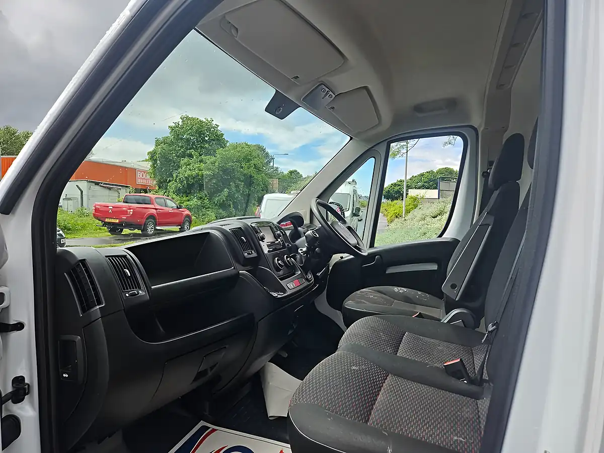 Used 2022 Citroen Relay 35 L2H2 Mwb Enterprise White - Interior and Exterior details 12