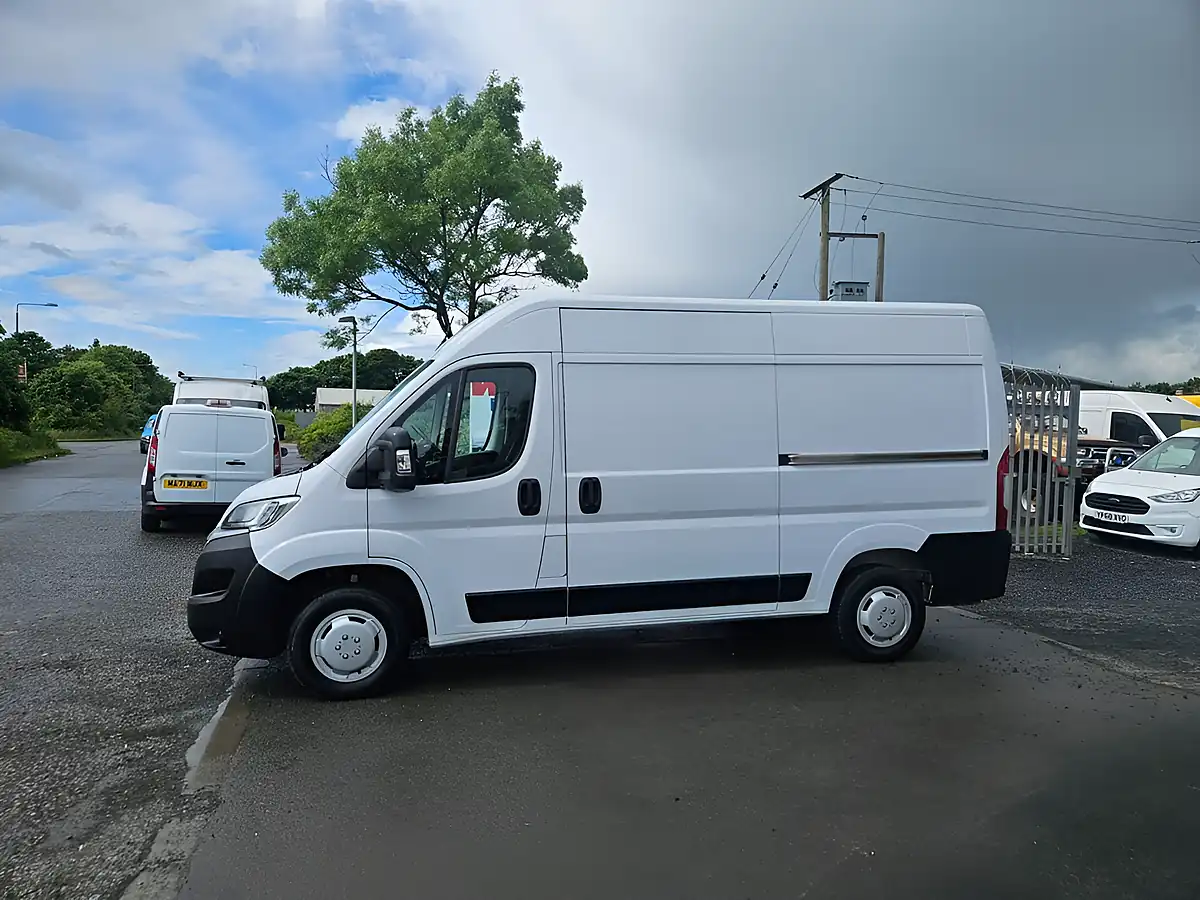 Used 2022 Citroen Relay 35 L2H2 Mwb Enterprise White - Interior and Exterior details 5