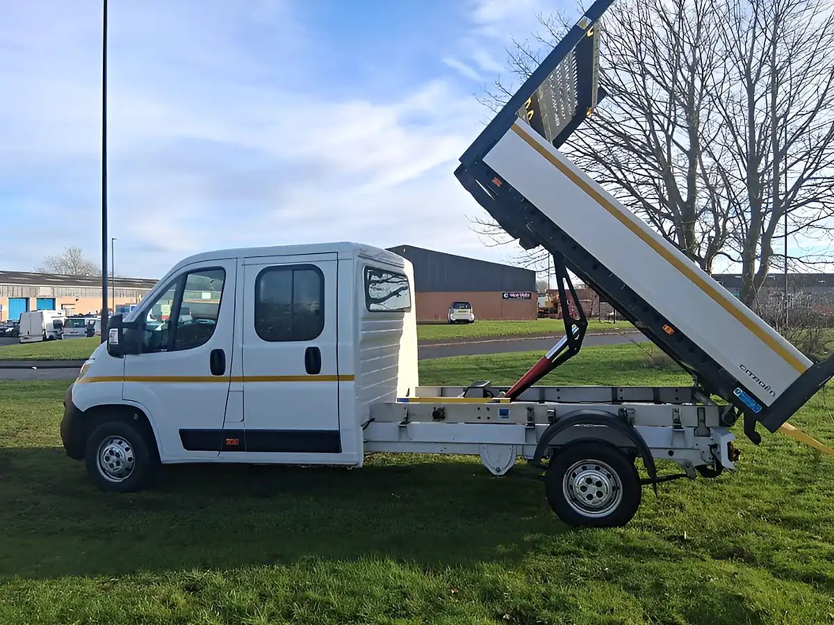 Used 2022 Citroen Relay 35 Plus Ready To Run Tipper Double Cab White - Front View