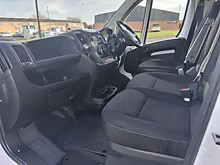 Used 2022 Citroen Relay 35 Plus Ready To Run Tipper Double Cab White - Interior and Exterior details 14