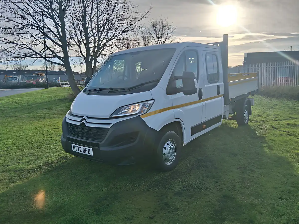 Used 2022 Citroen Relay 35 Plus Ready To Run Tipper Double Cab White - Interior and Exterior details 2