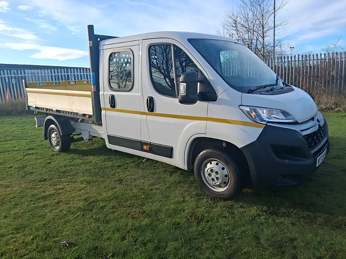 Used 2022 Citroen Relay 35 Plus Ready To Run Tipper Double Cab White - Interior and Exterior details 8